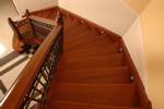 klasické celodřevěné schody sedlové, zábradlí kované
